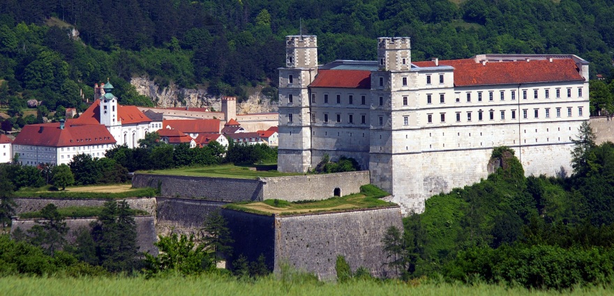 Die Willibaldsburg heute (von Westen)